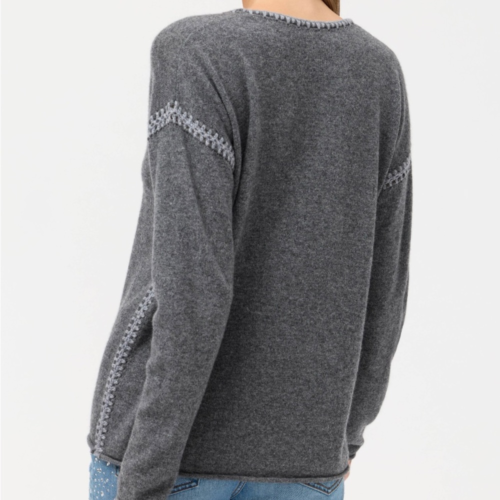 NEW: Johnny Was 100% Cashmere Charcoal V-Neck Sweater - Picture 2 of 4